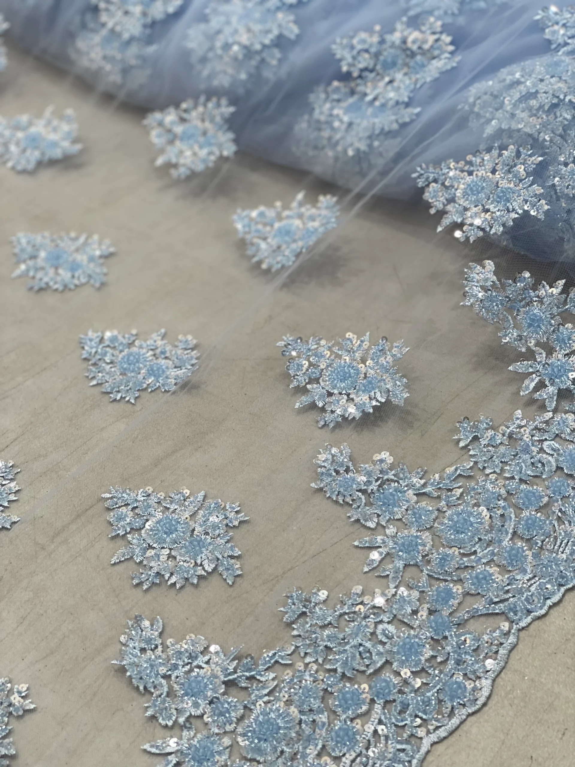 Tul Bordado Con Pedreria "Kalani" - Imagen 5